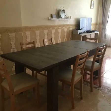 3 Bedroom Garbinet Apartament
