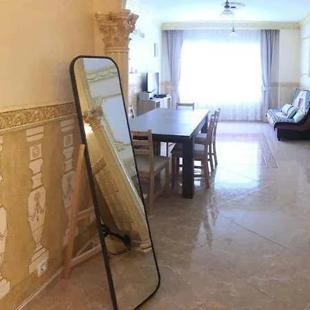 Apartament 3 Bedroom Garbinet *